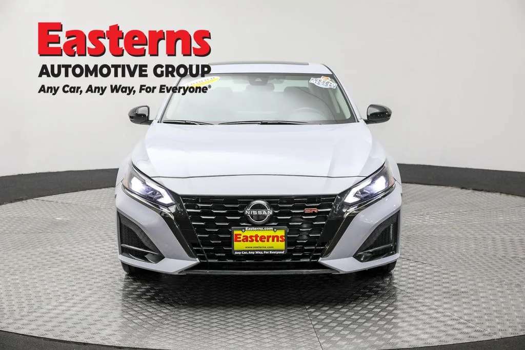 Used 2023 Gray Nissan 2.5 SR image 2
