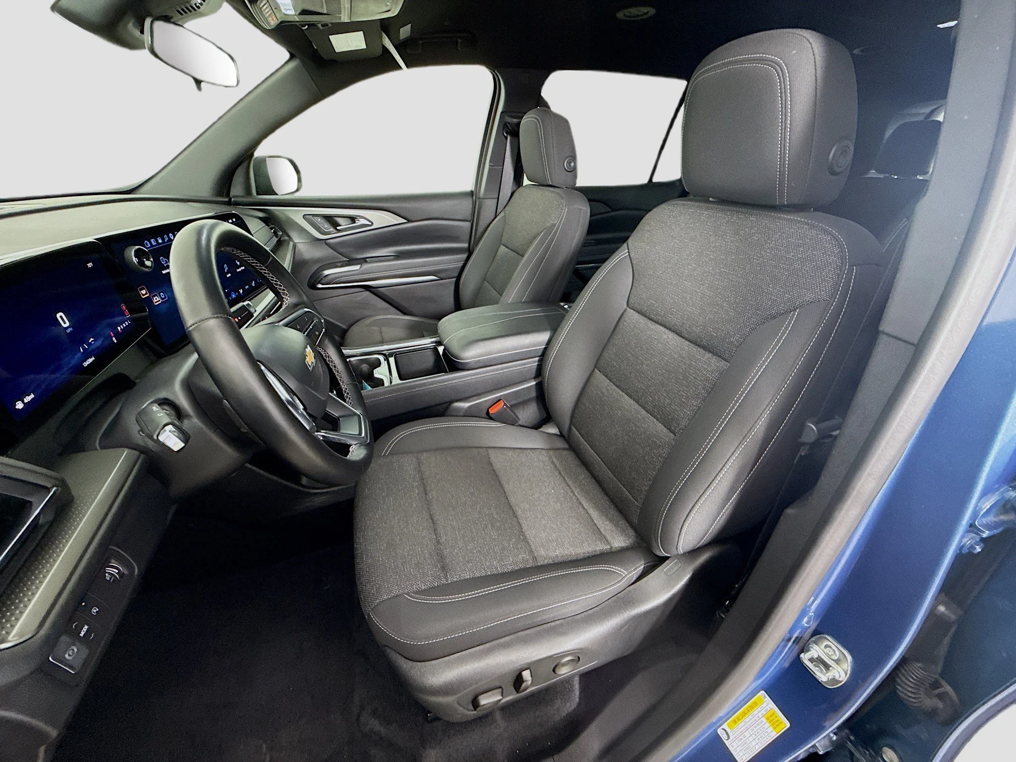 Used 2025 Lakeshore Blue Metallic Chevrolet LT image 23