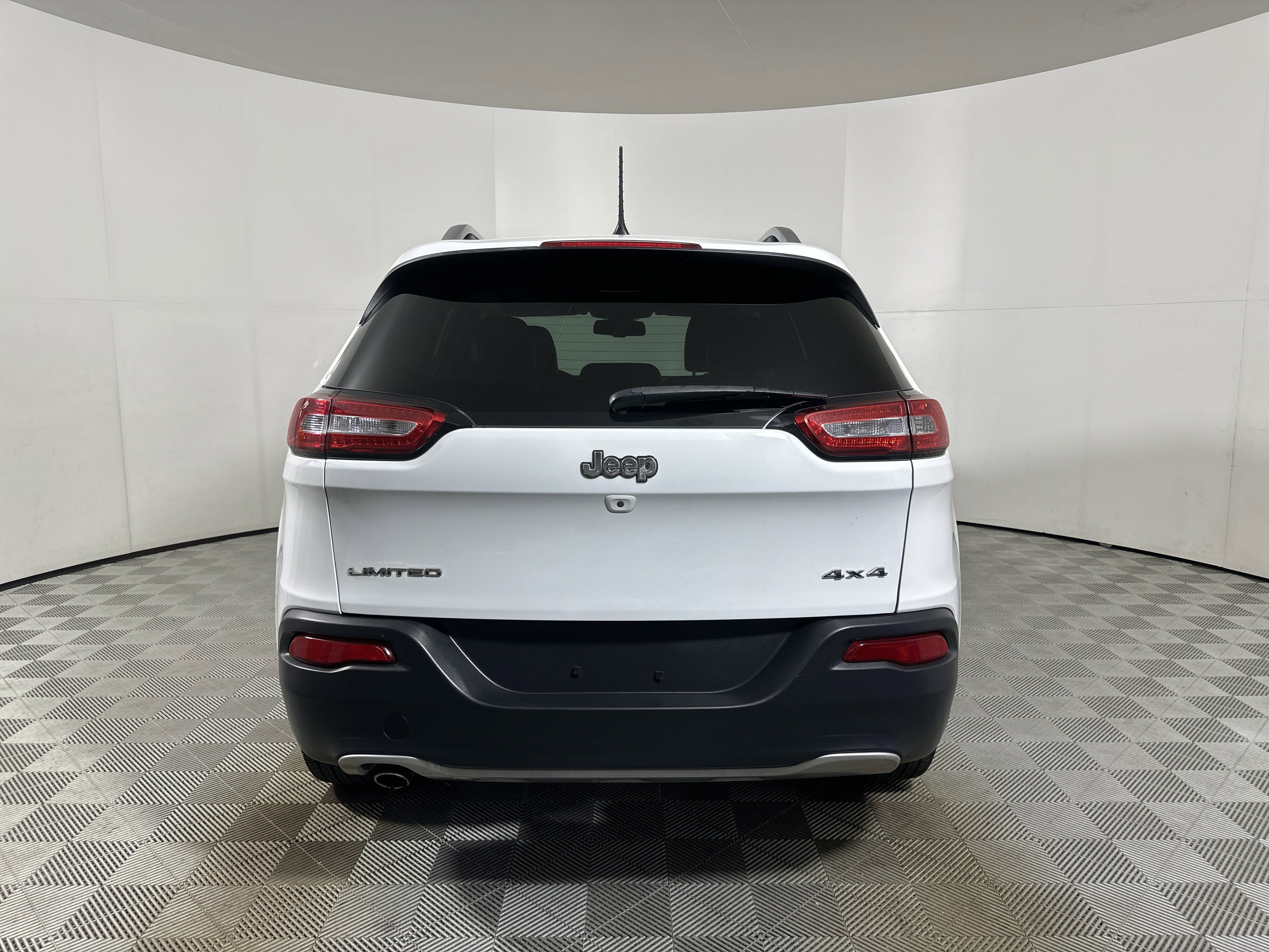 Certified Used 2016 Bright White Clearcoat Jeep Limited image 6