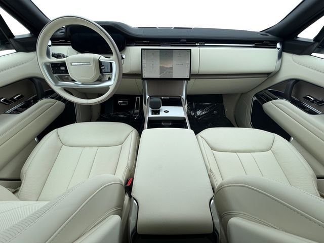 New 2026 Ostuni Pearl White Land Rover SE image 12