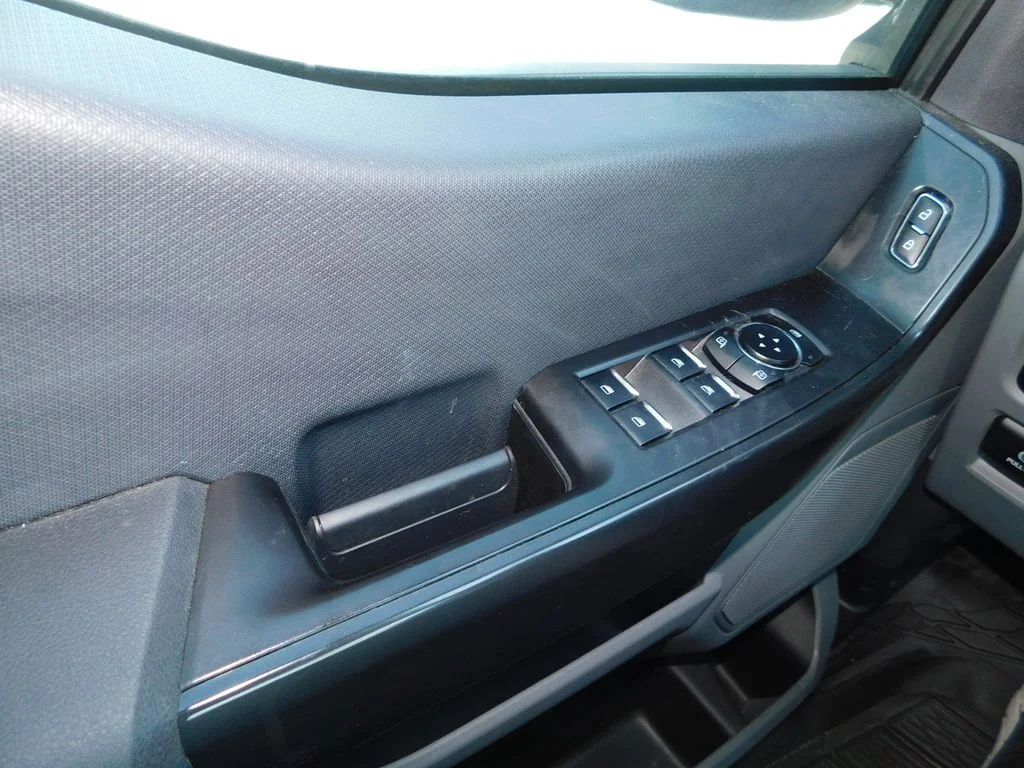 Used 2022 White Ford XL image 26