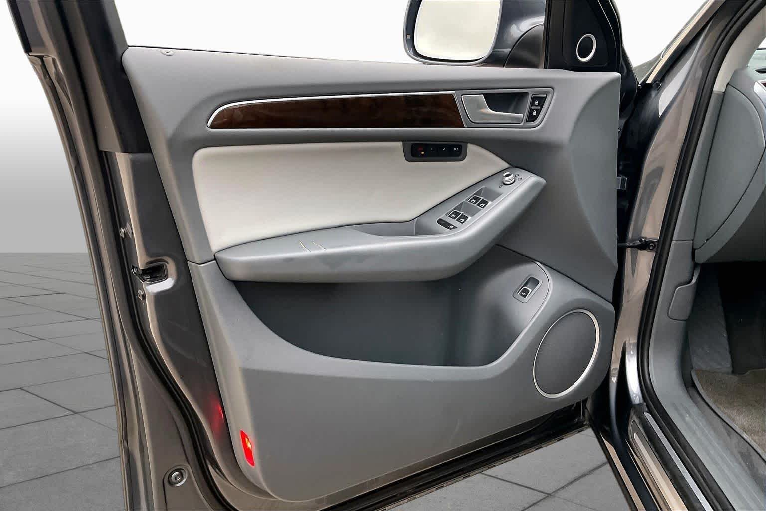 Used 2013 Monsoon Gray Metallic Audi Premium Plus image 21