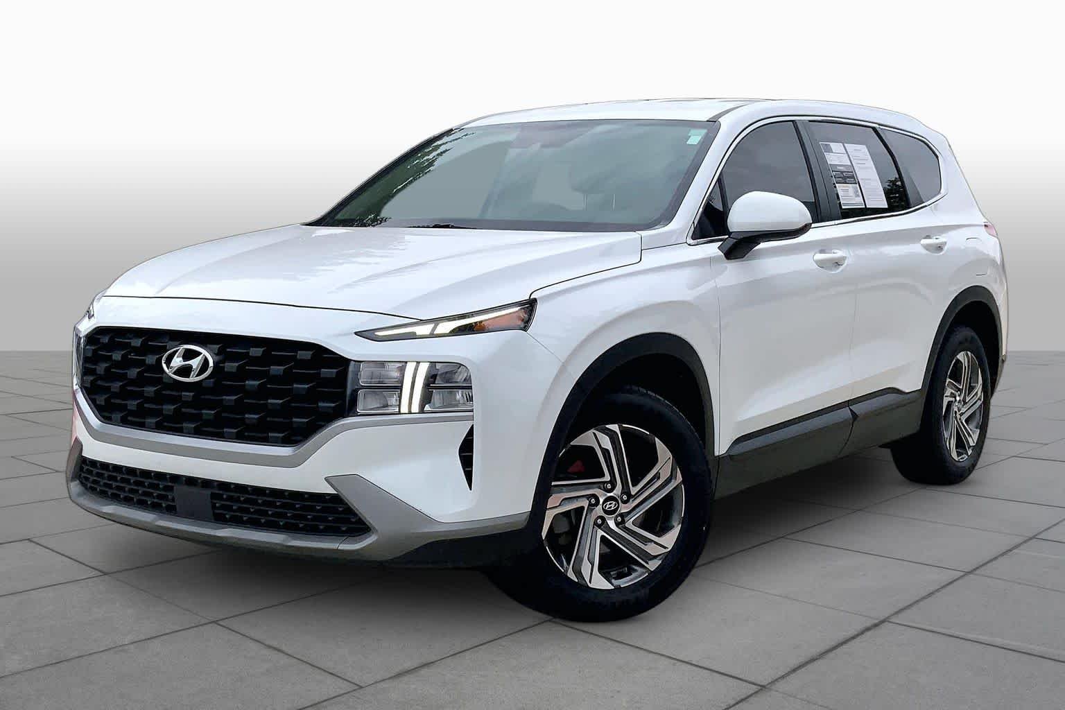 2022 Hyundai Santa Fe SE 2.5's photo