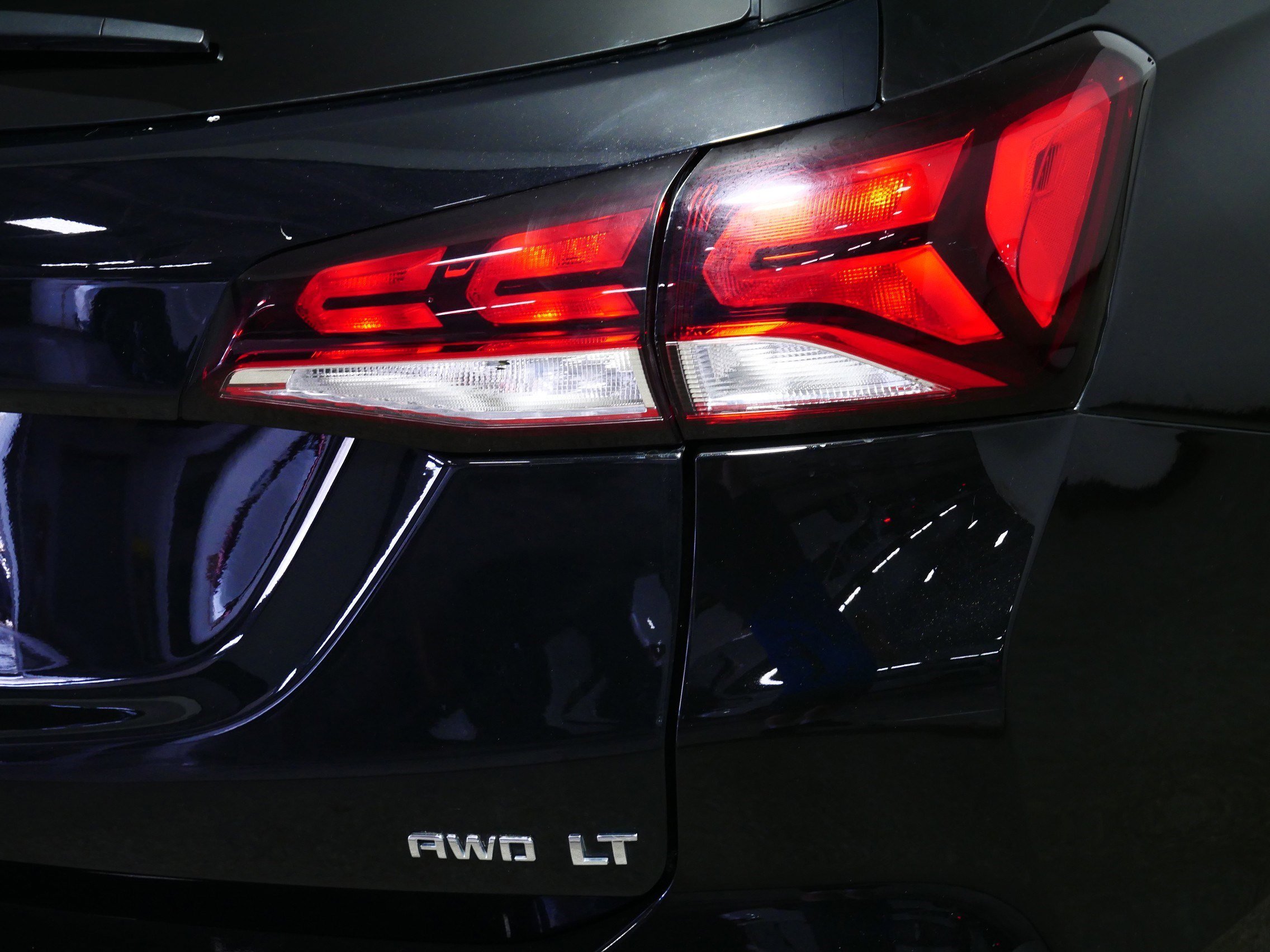 Used 2023 Mosaic Black Metallic Chevrolet LT image 17
