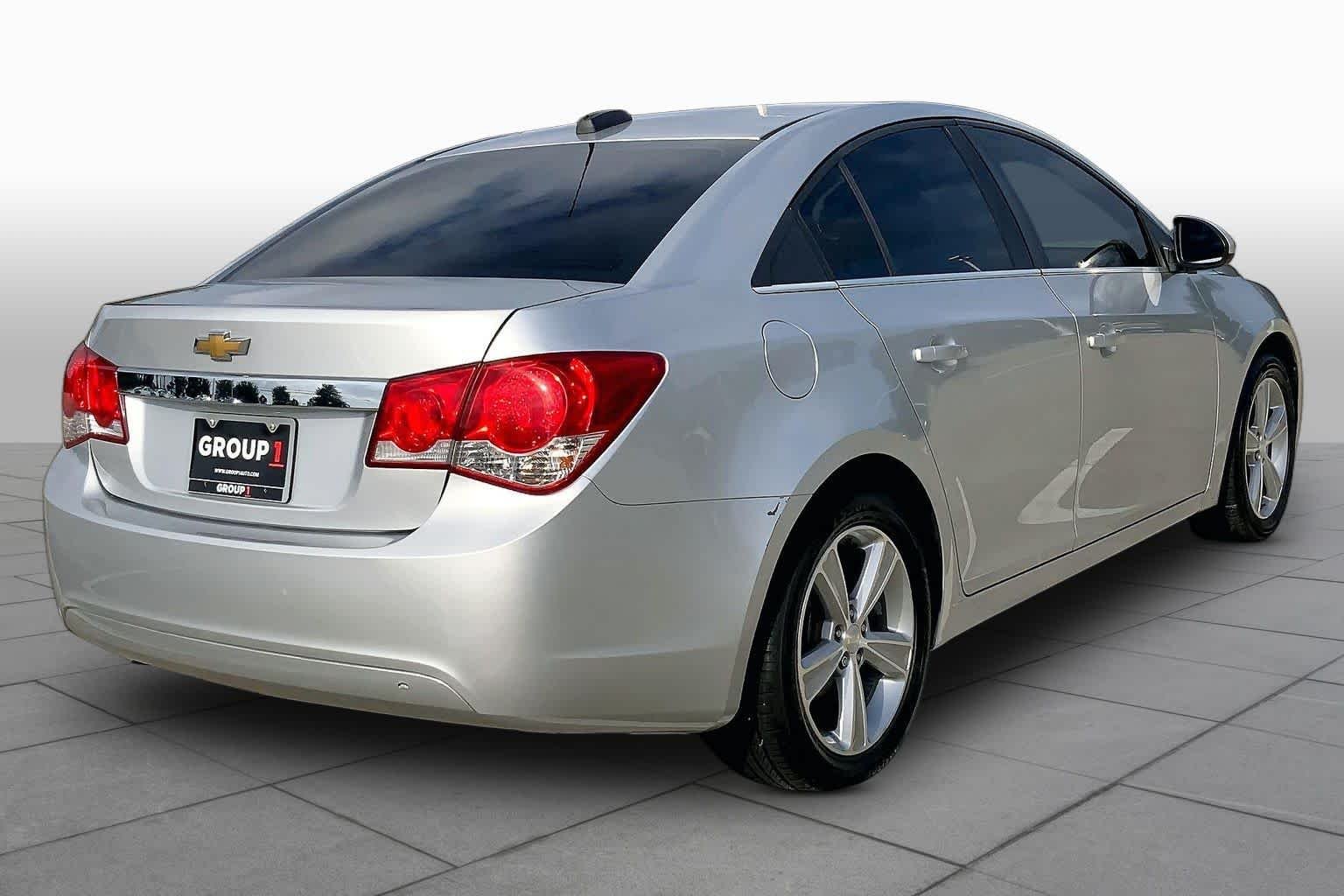 Used 2016 Silver Ice Metallic Chevrolet LT image 12