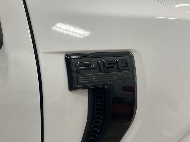 New 2026 Oxford White Ford XLT image 14