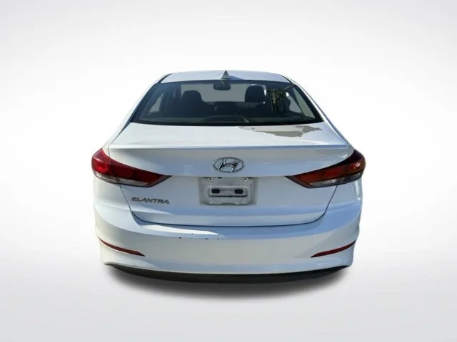 Used 2018 White Hyundai SEL image 6
