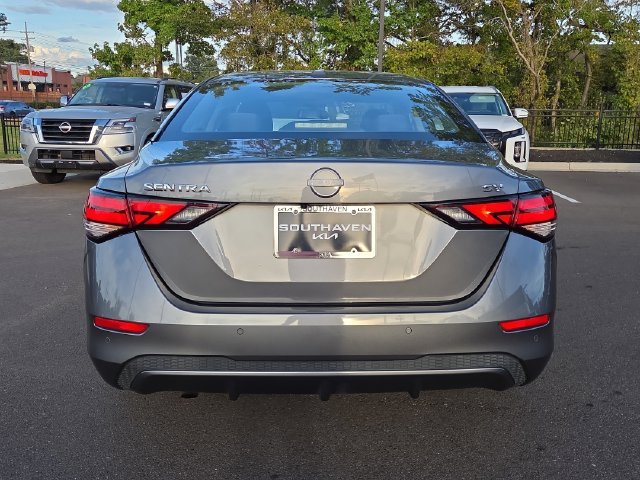 Used 2024 Gray Nissan SV image 4