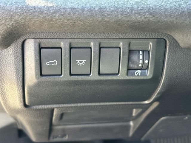 Used 2025 Silver Subaru Onyx Edition image 29