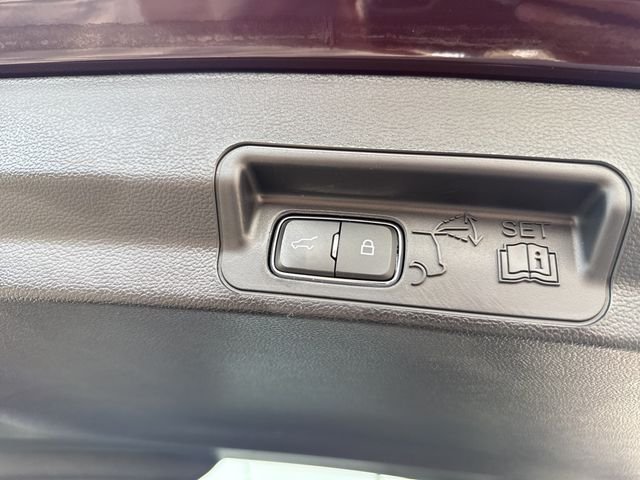 Used 2022 Red Ford XLT image 29