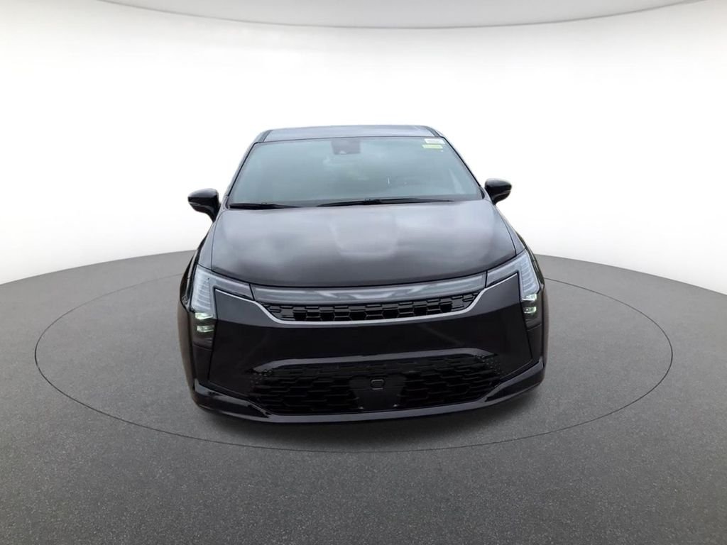 New 2027 Diamond Black Crystal Pearl-Coat Paint Chrysler Select image 2