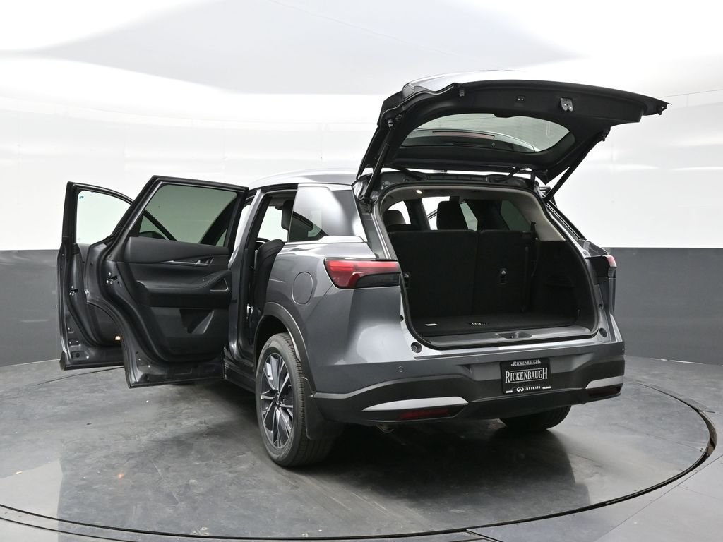 New 2027 GRAPHITE SHADOW INFINITI Luxe AWD image 48