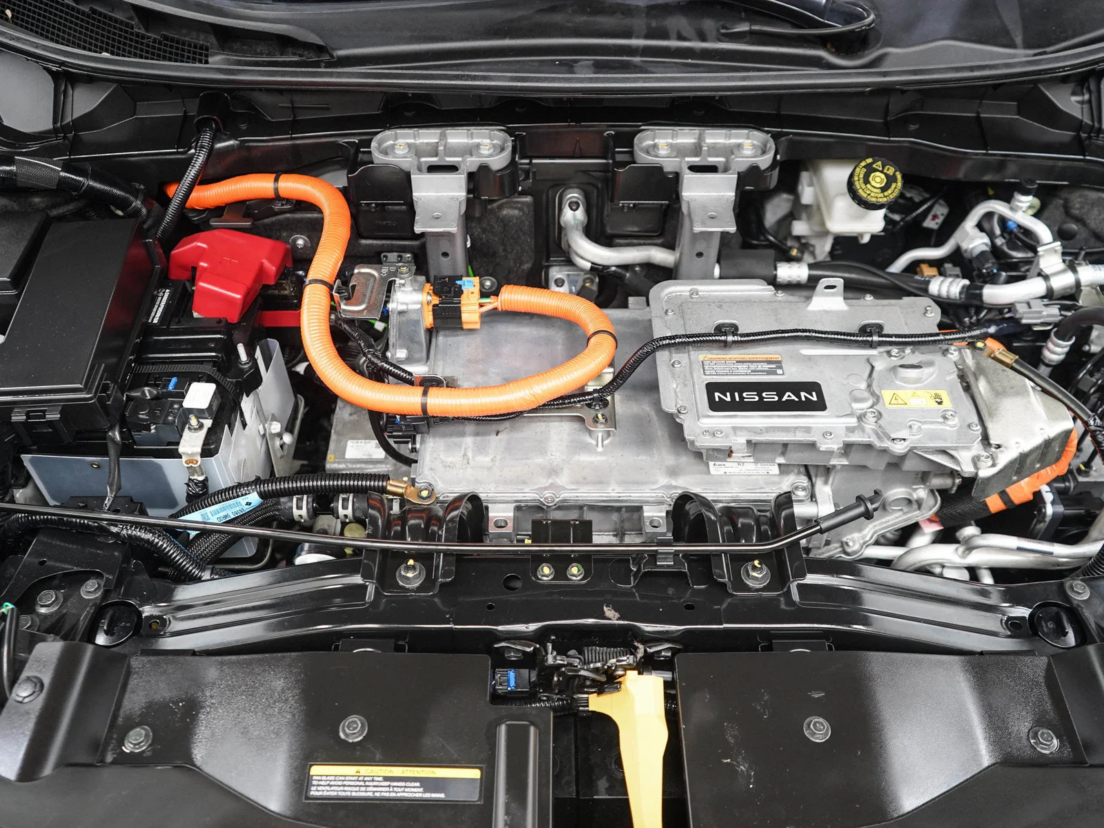 Used 2023 Black Diamond Pearl Nissan PLATINUM+ image 31