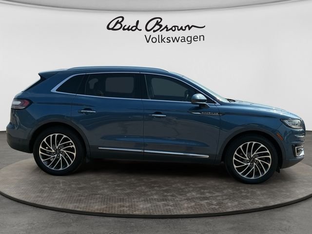 Used 2019 Blue Diamond Metallic Lincoln Reserve image 6