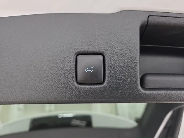 Certified Used 2023 Oxford White Ford Active image 35