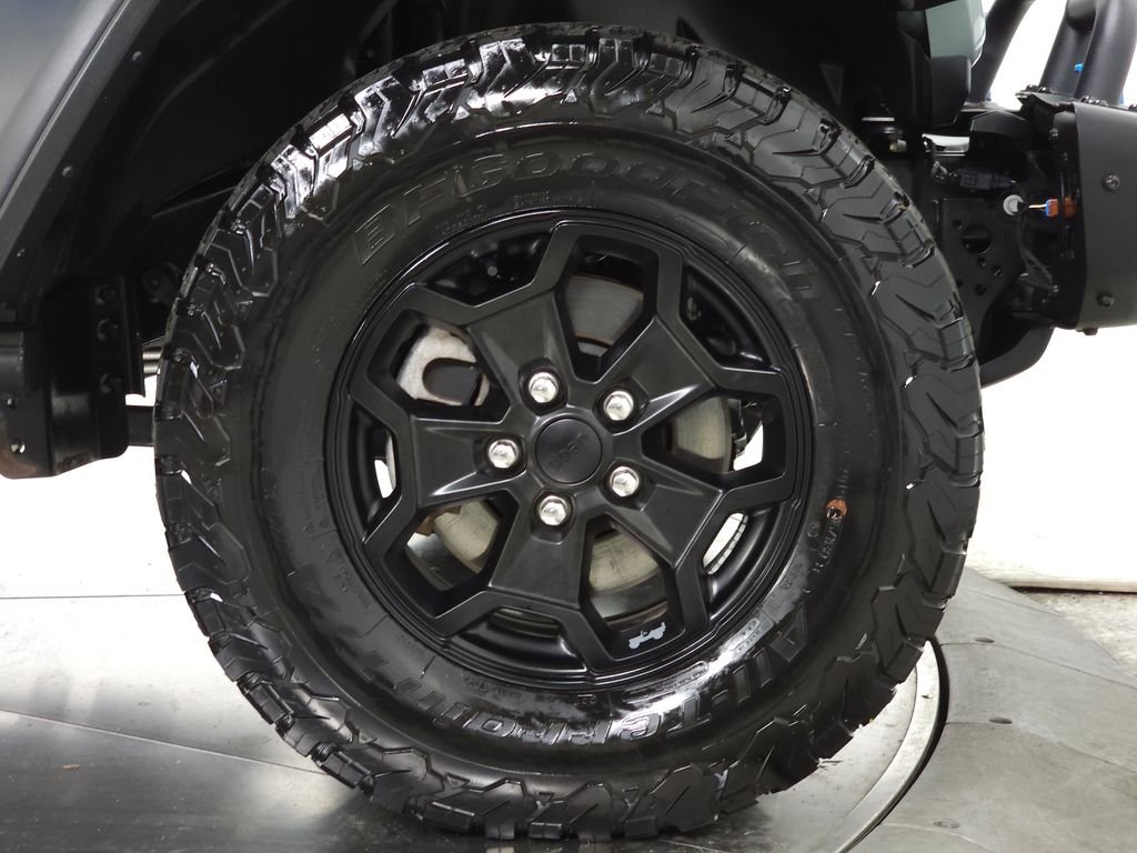 Used 2023 Gray Jeep Rubicon 20th Anniversary Edition 4xe image 15