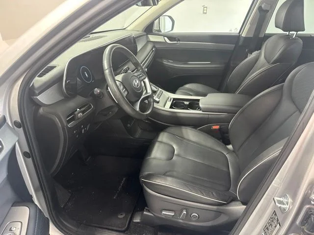 Used 2025 Silver Hyundai SEL Premium image 14