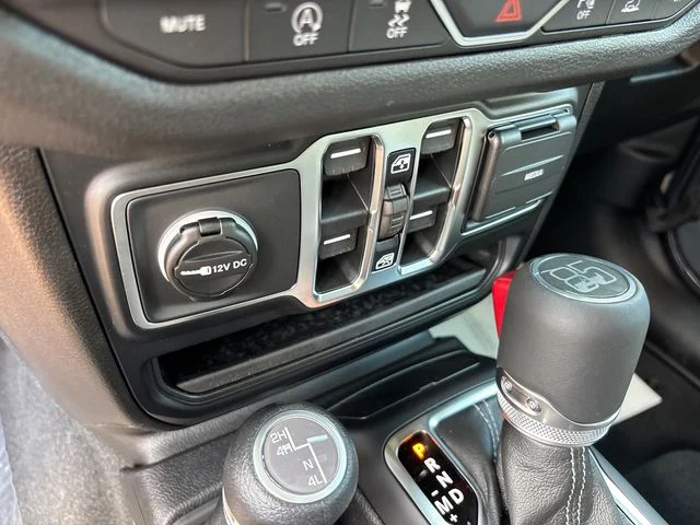 New 2026 Granite Crystal Metallic Clear-Coat Exterior Paint Jeep 85th Anniversary Edition image 23