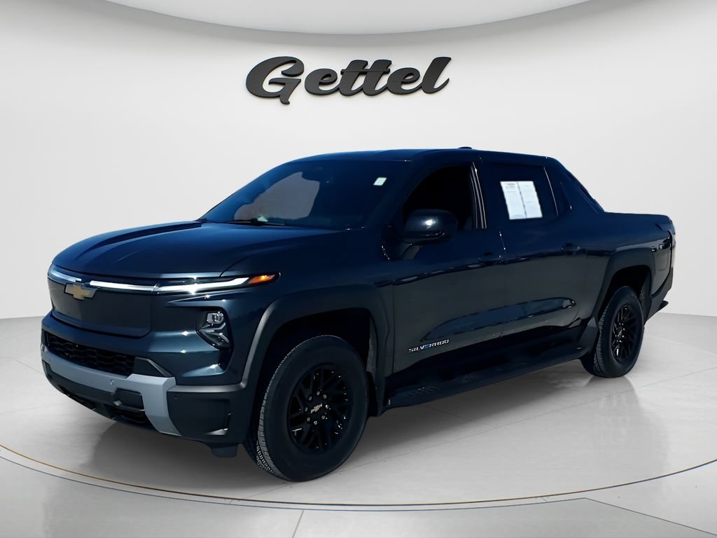 Used 2026 Blue Smoke Metallic Chevrolet LT - Standard Range image 1