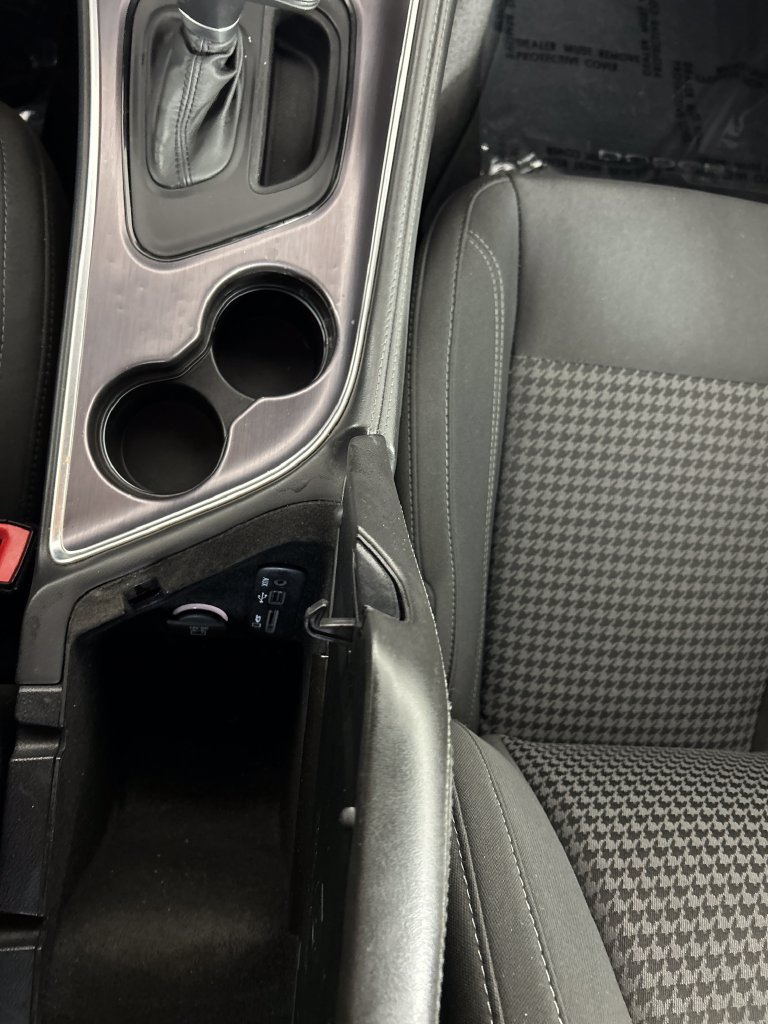 Used 2016 Blue Dodge SXT image 15