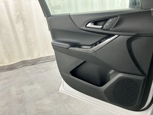 New 2027 Summit White Chevrolet LT image 21