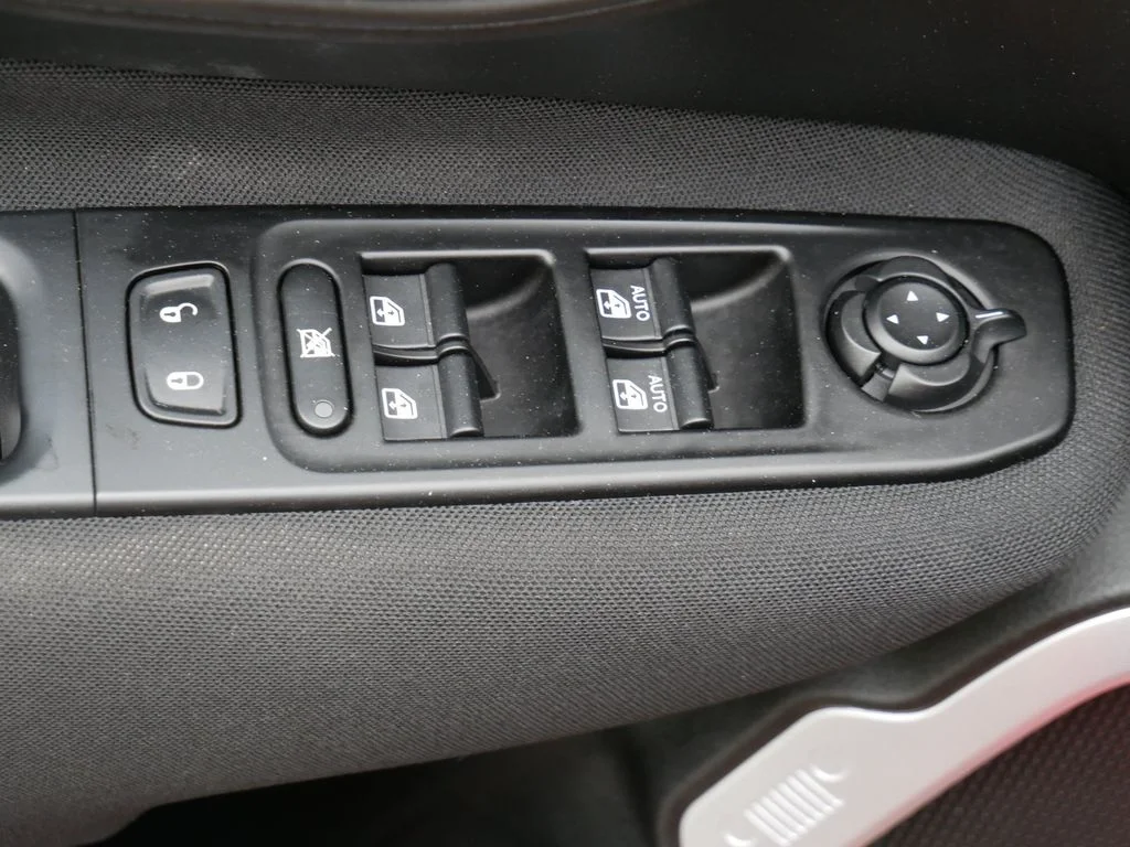 Certified Used 2020 Red Jeep Latitude image 16