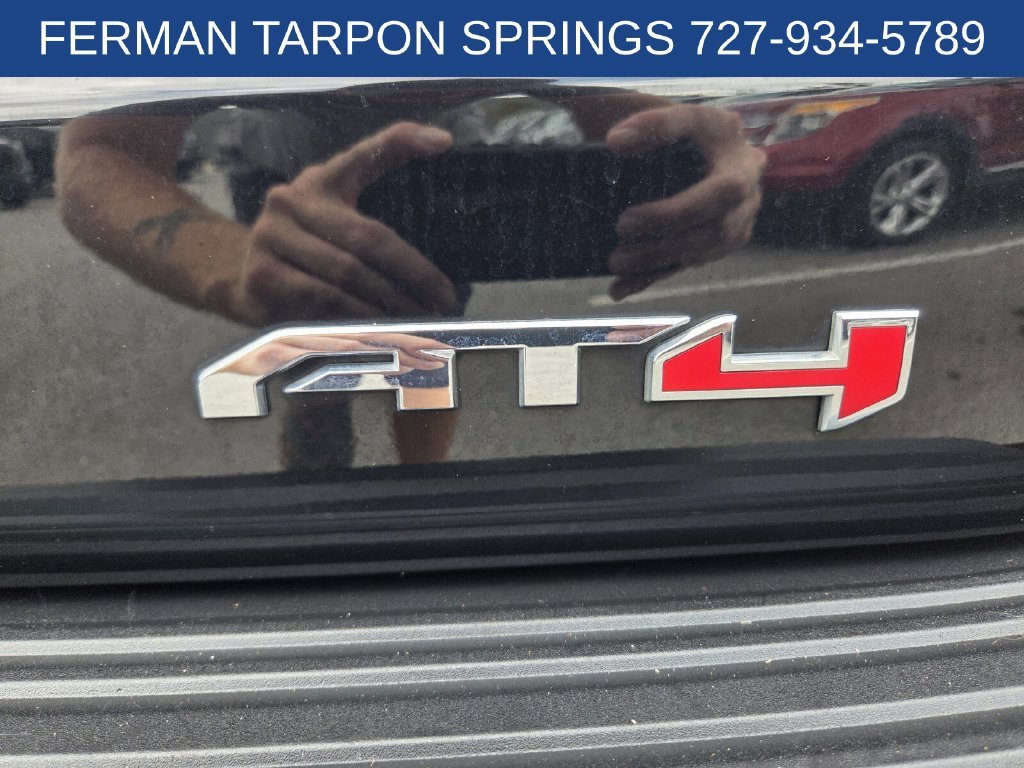 Used 2022 ONYX BLACK GMC AT4 image 17