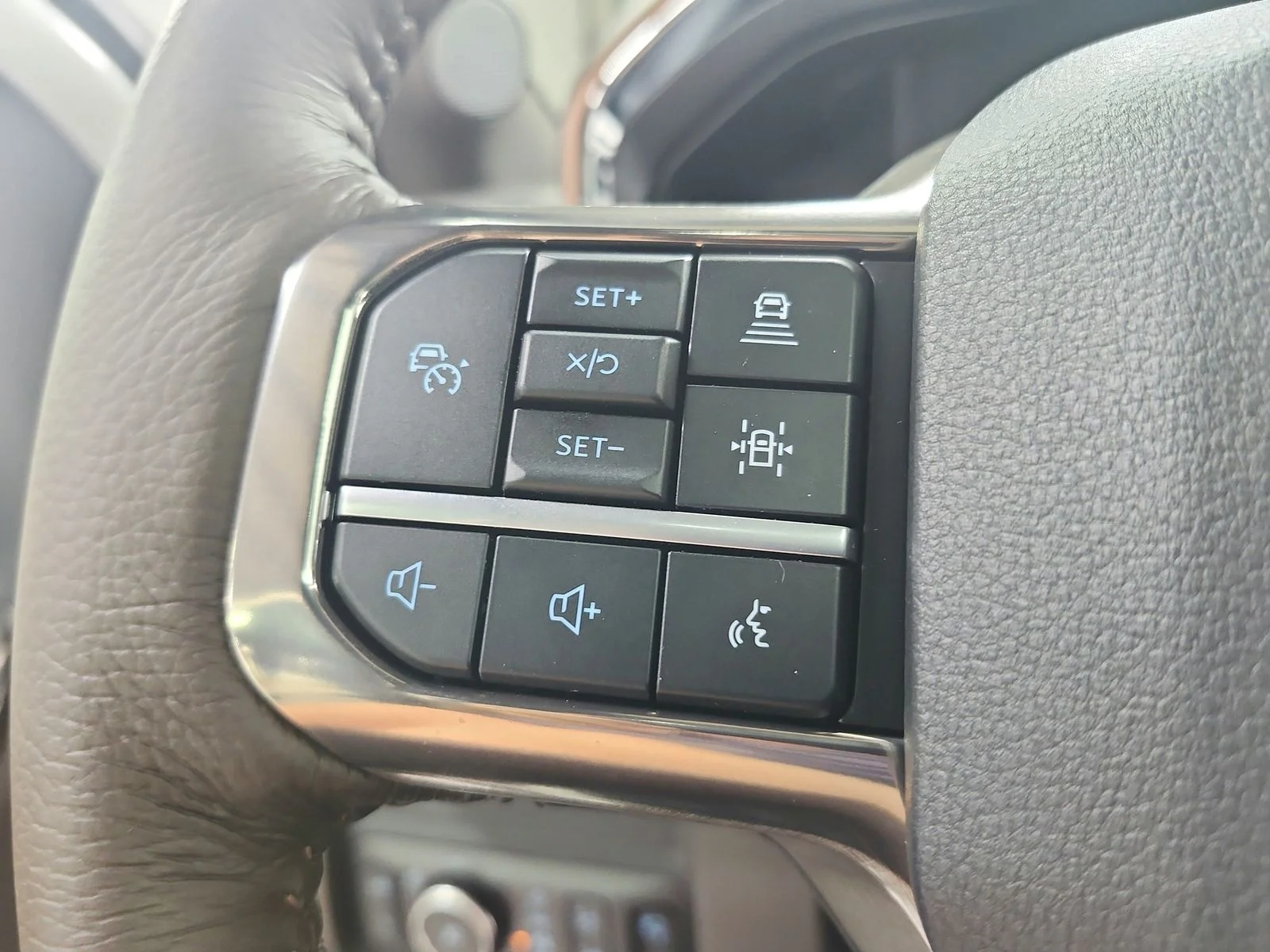 New 2026 Star White Metallic Tri-Coat Ford F-250® King Ranch® image 27