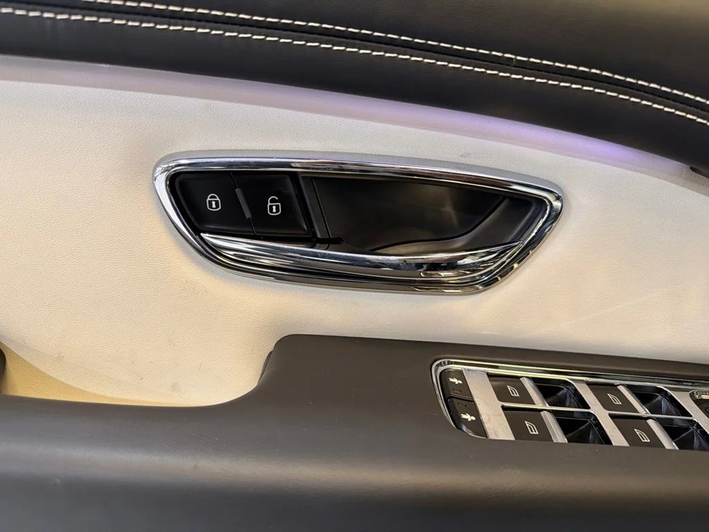 Used 2023 Black Bentley Azure image 32