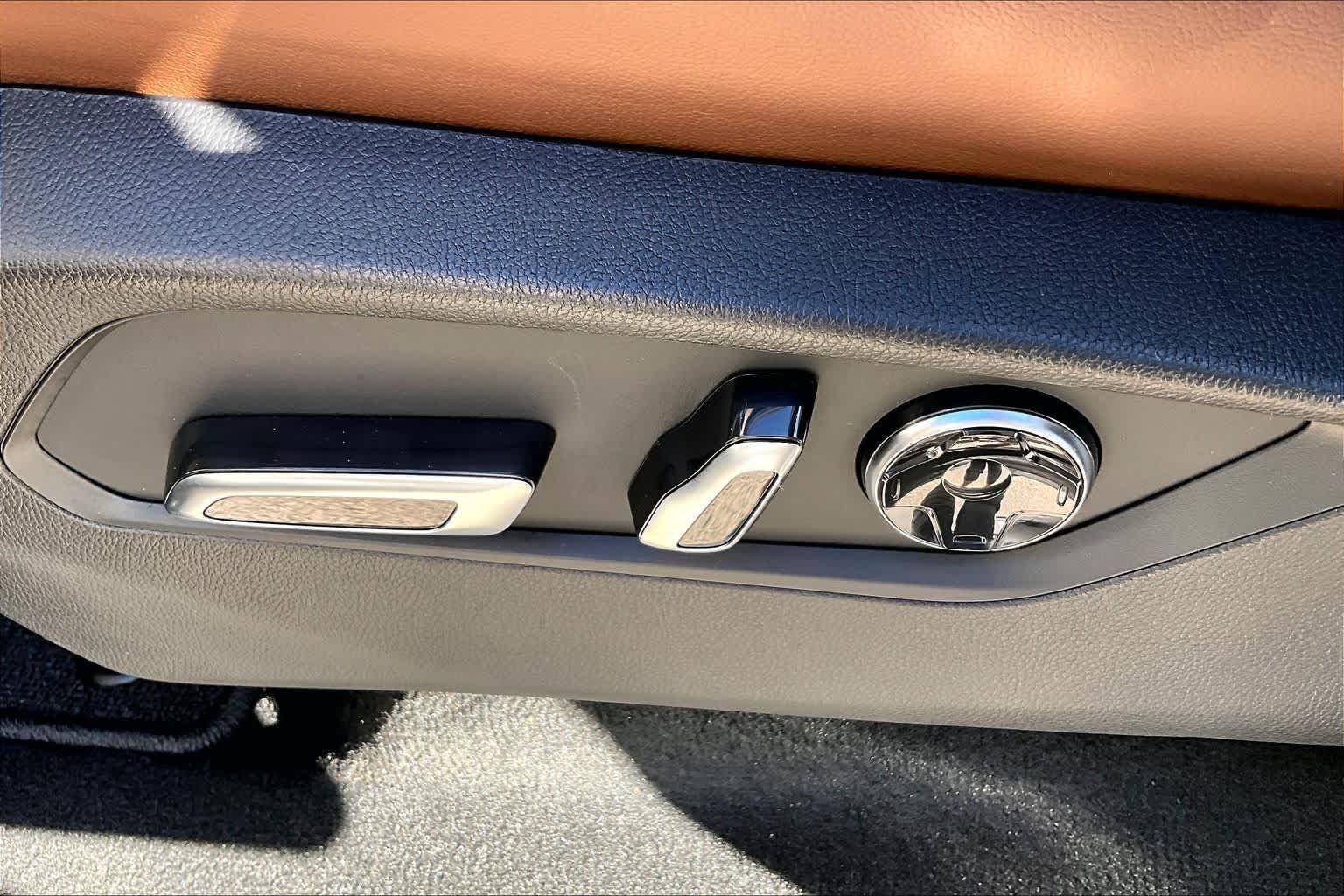 New 2026 Liquid Carbon Metallic Acura w/Technology Package image 20