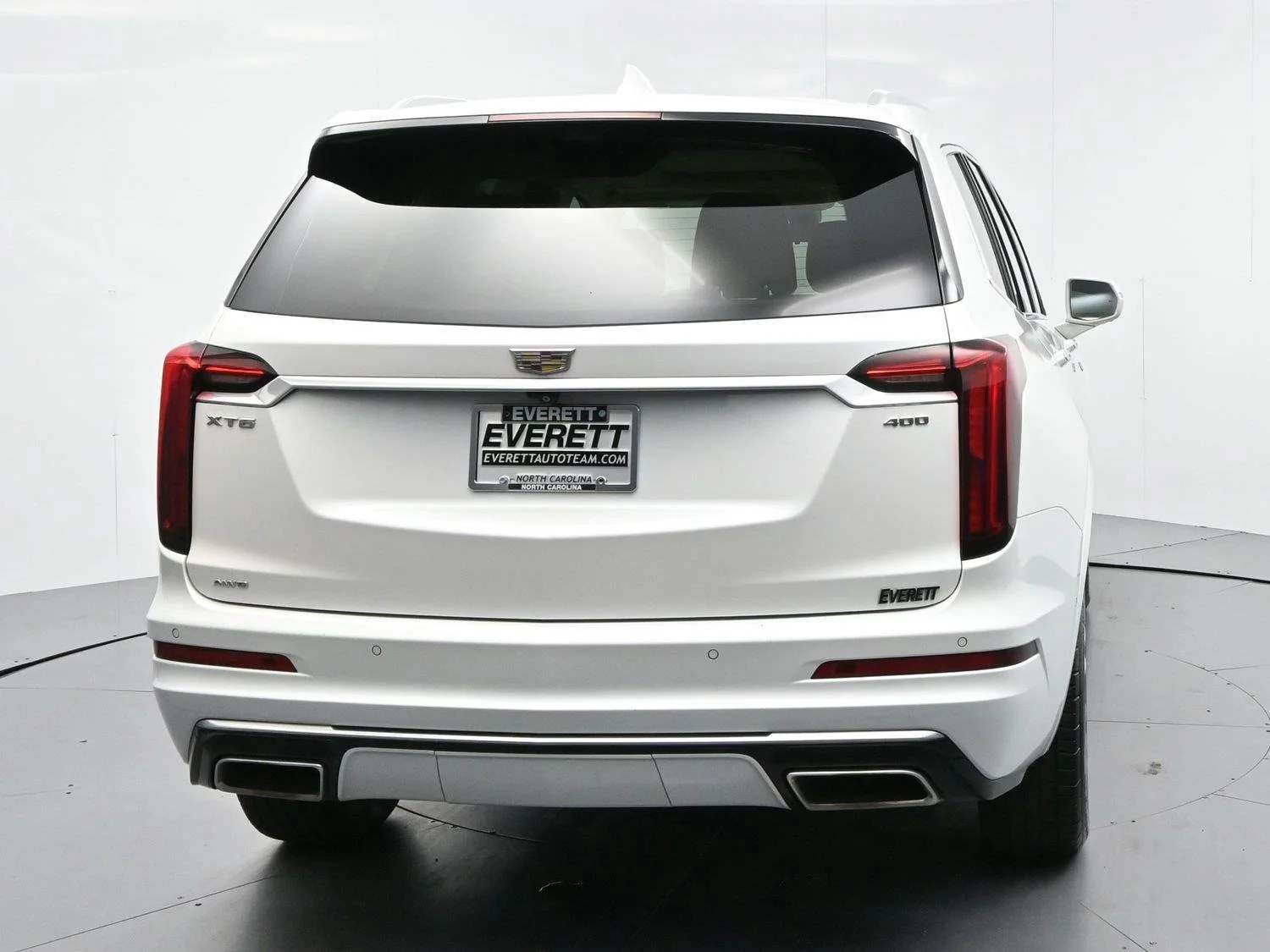 Used 2020 CRYSTAL WHITE TRICOAT Cadillac AWD Premium Luxury image 6