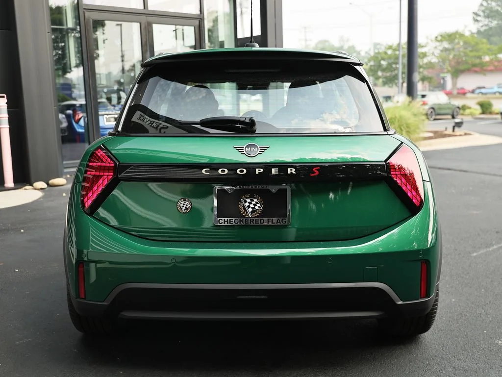 New 2026 British Racing Green MINI Signature Plus image 10