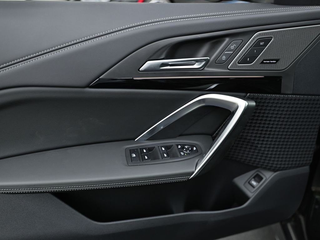 New 2026 Black Sapphire Metallic BMW xDrive28i image 14
