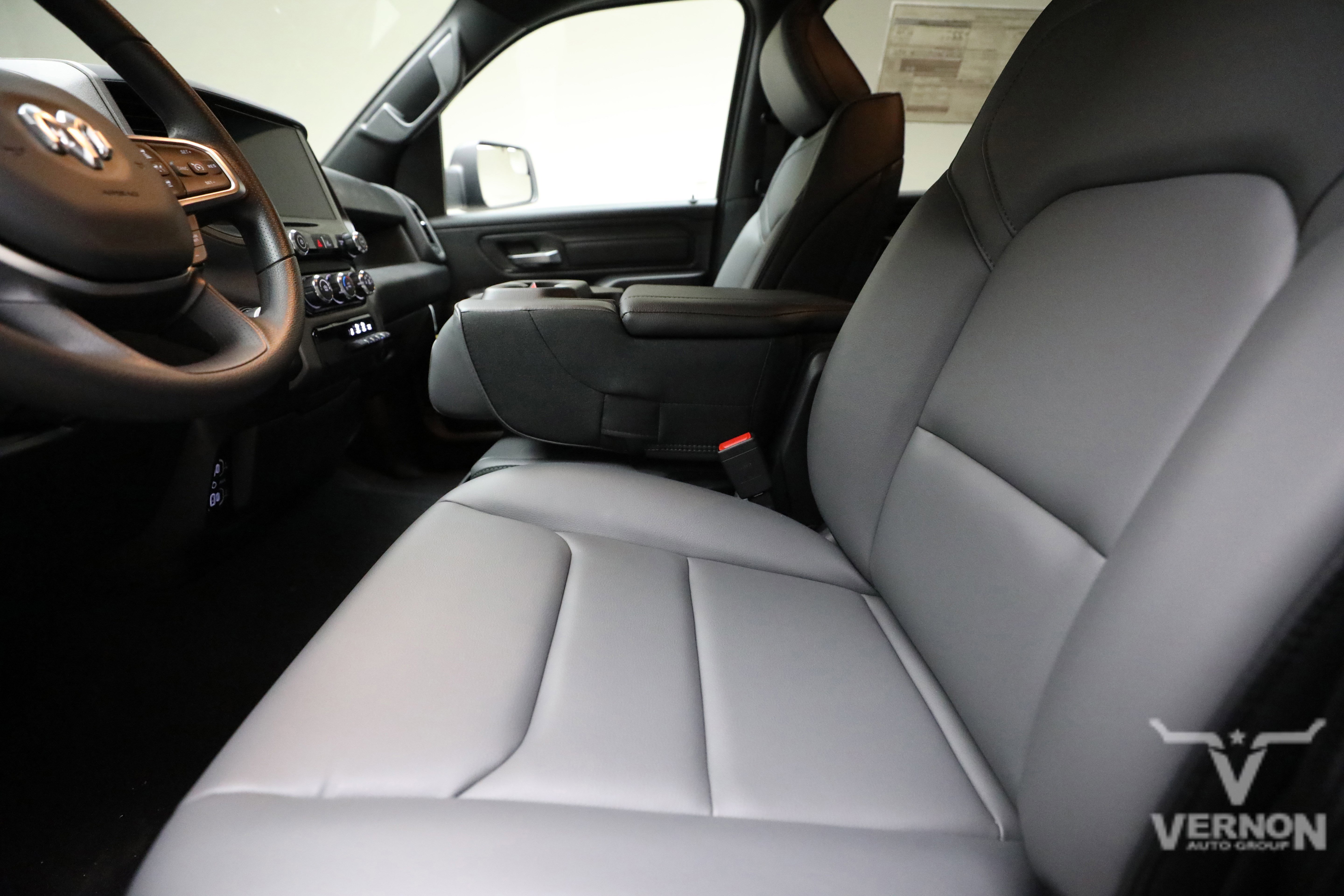 New 2026 Diamond Black Crystal Pearlcoat Ram N image 10