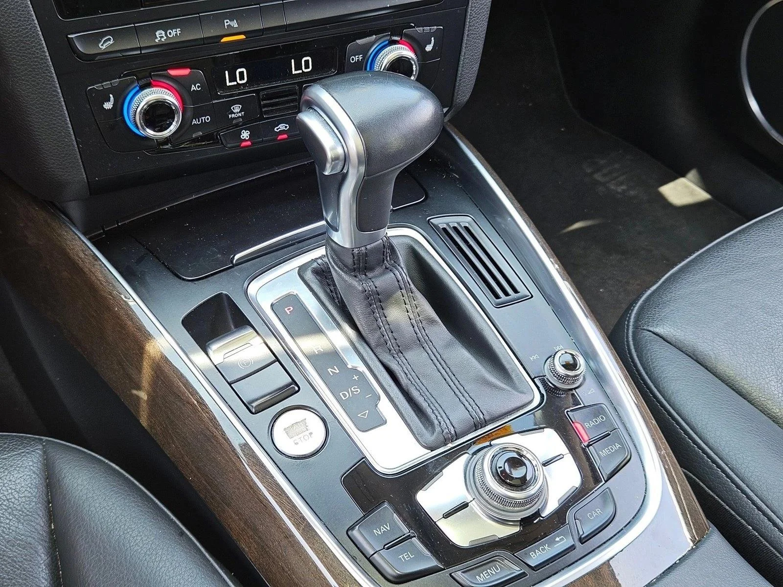 Used 2013 Brilliant Black Audi Premium Plus image 11