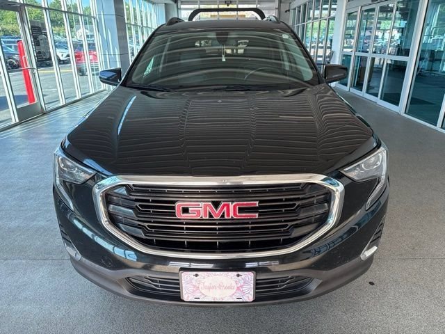 Used 2018 Black GMC SLE image 2