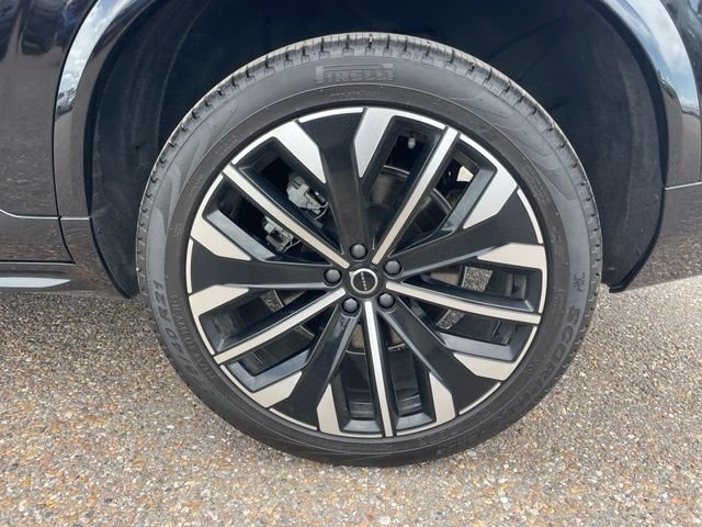 Certified Used 2026 Black Volvo B6 Plus 7-Seater image 9