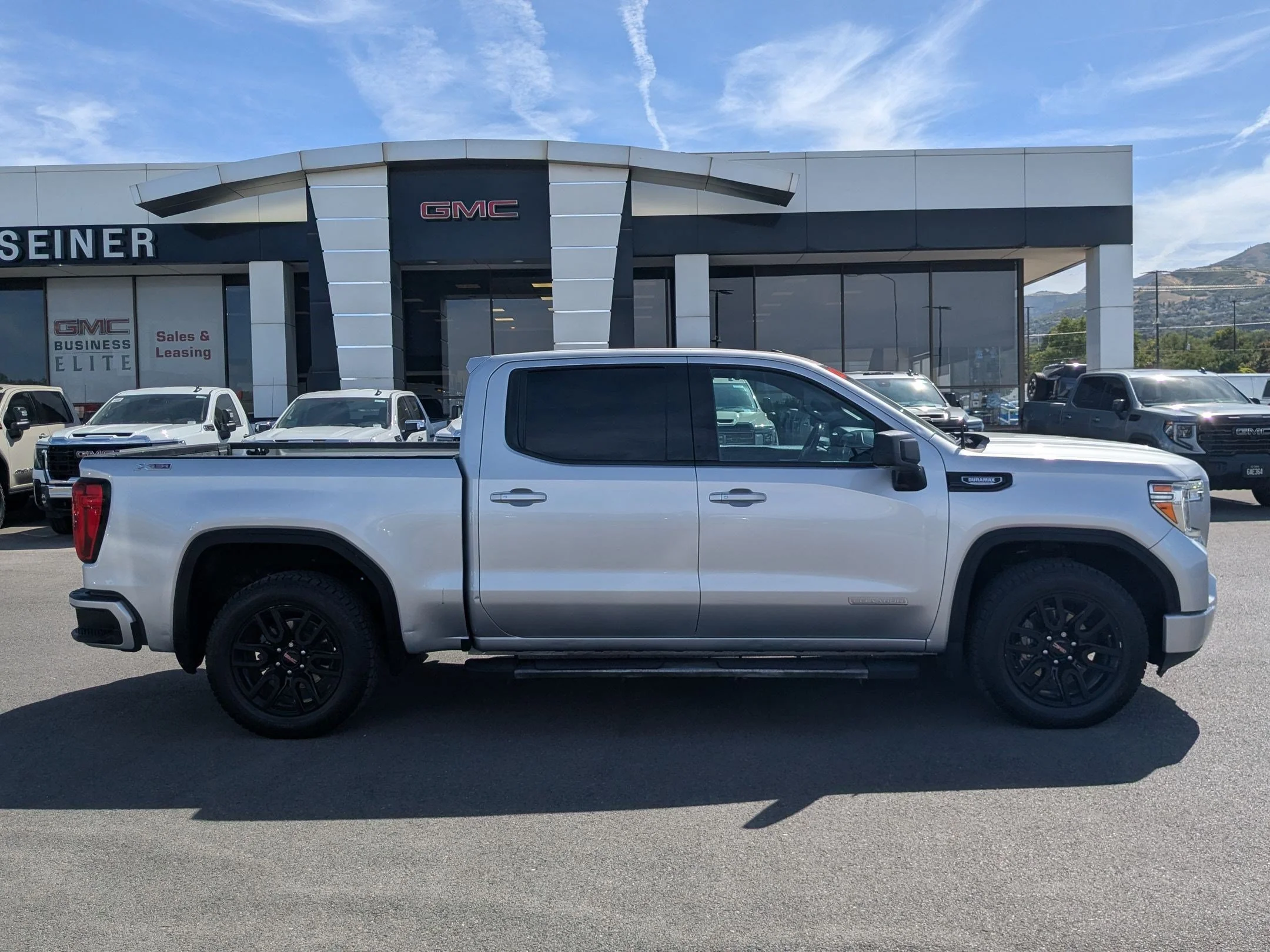 Used 2021 Quicksilver Metallic GMC Elevation image 7