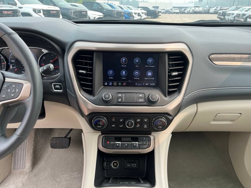 Used 2023 White Frost Tricoat GMC Denali image 29