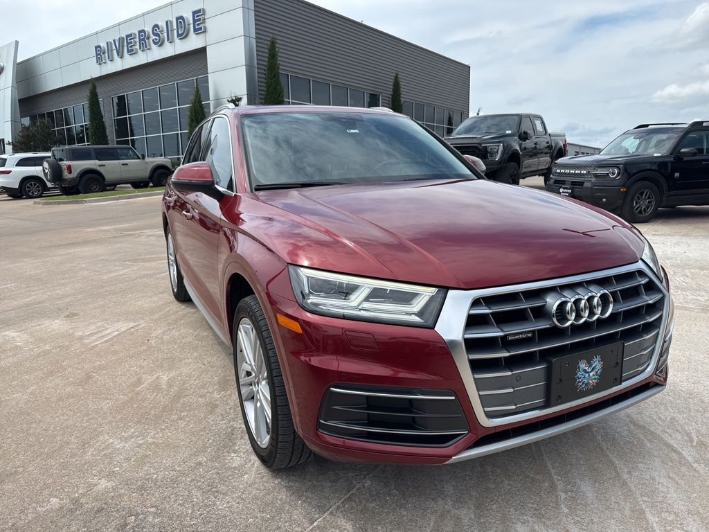 2018 Audi Q5 2.0T quattro S tronic Premium Plus's photo