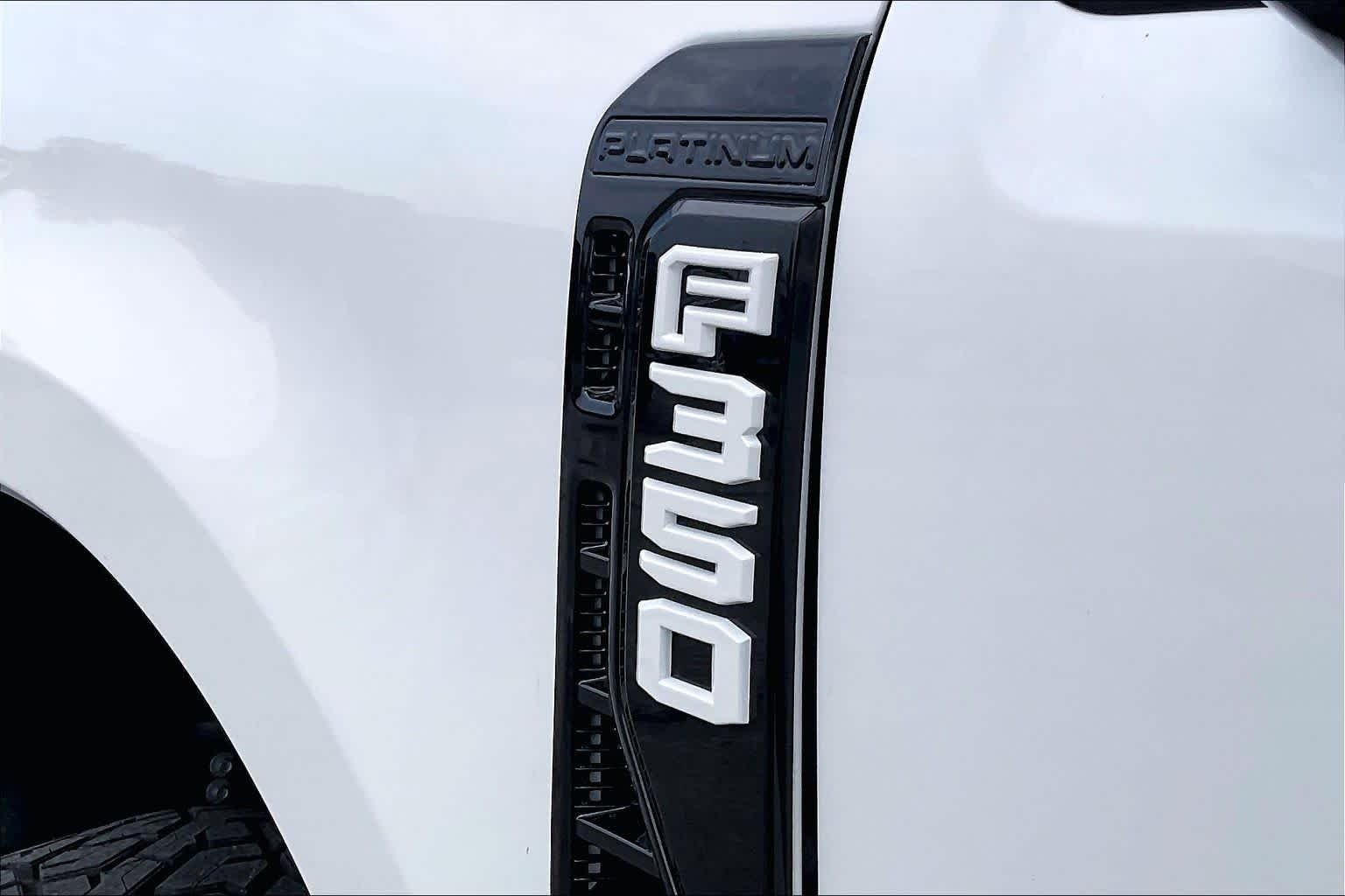 New 2026 Star White Metallic Tri-Coat Ford F-350® Platinum® image 14
