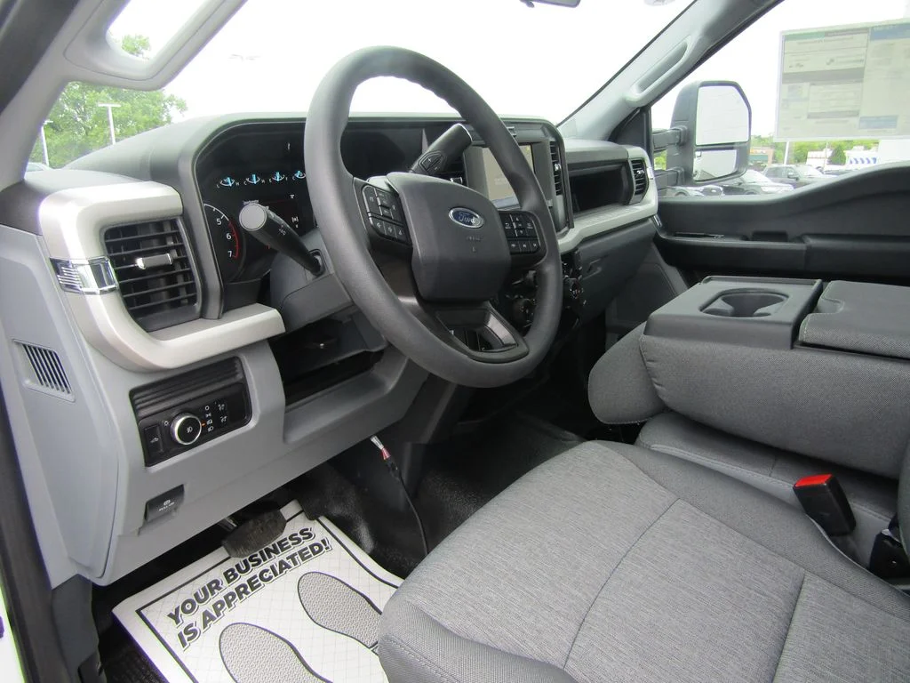 New 2026 Oxford White Ford F-250® XL image 14
