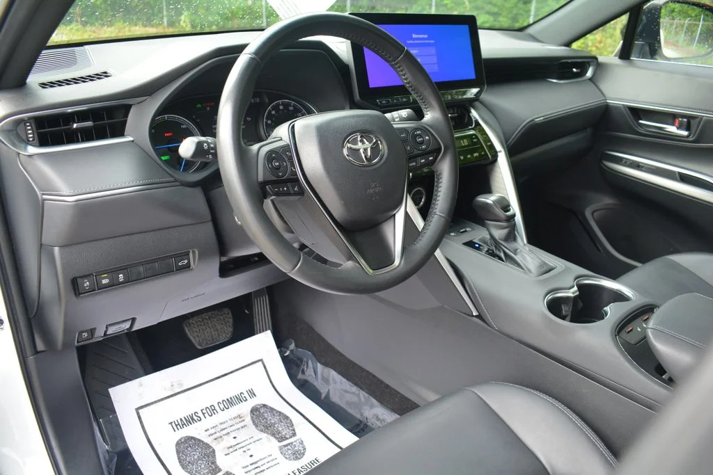 2023 Toyota Venza Nightshade - Photo 12
