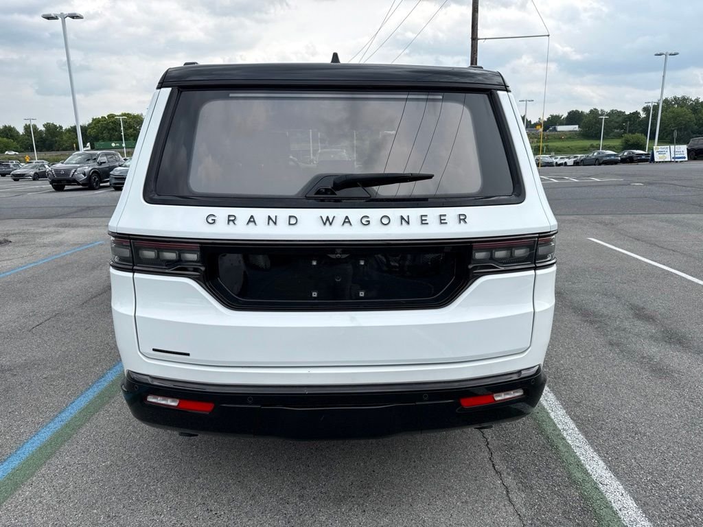 Used 2023 White Jeep Series III image 7