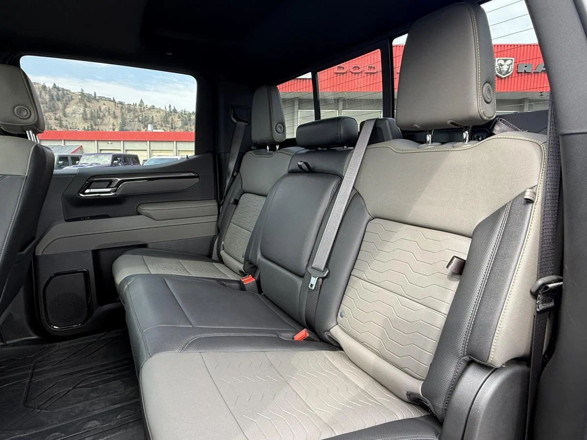 Used 2025 Black Chevrolet ZR2 image 20