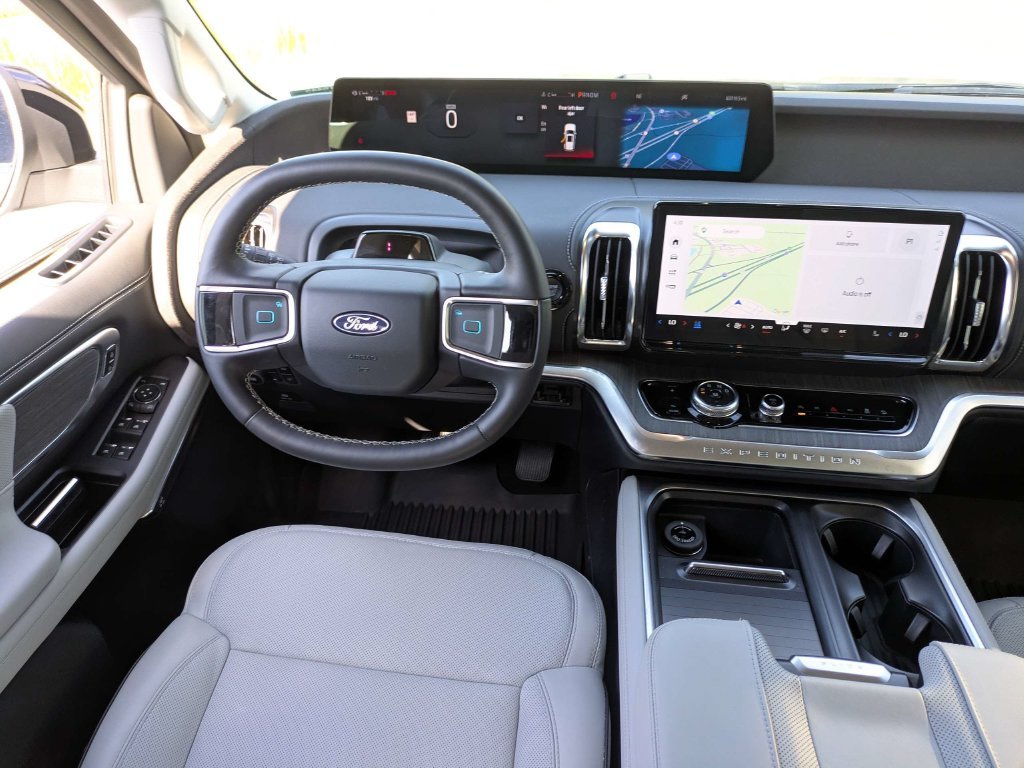 New 2026 White Ford Platinum image 21