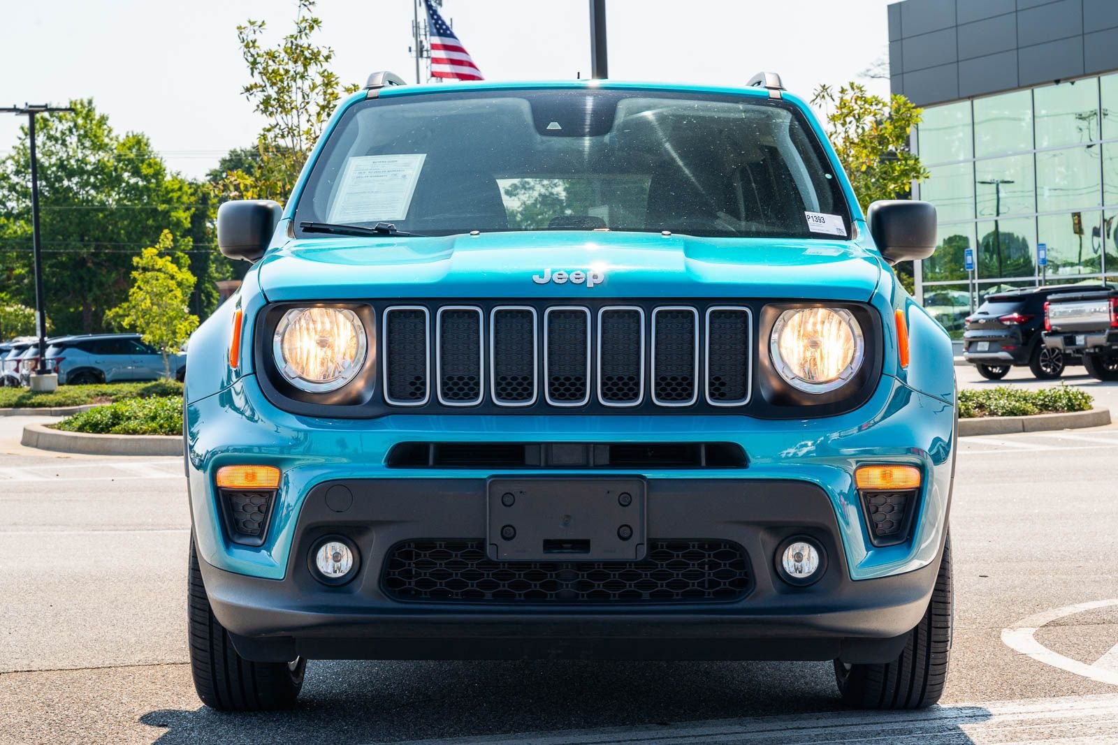 Used 2022 Teal Jeep Latitude image 2