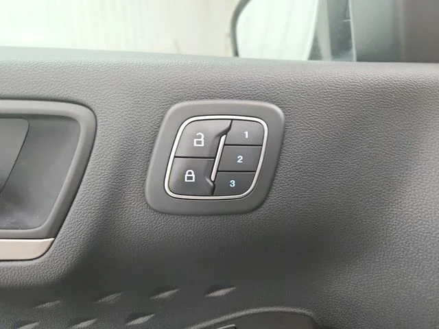 Used 2020 Gray Ford SEL image 22