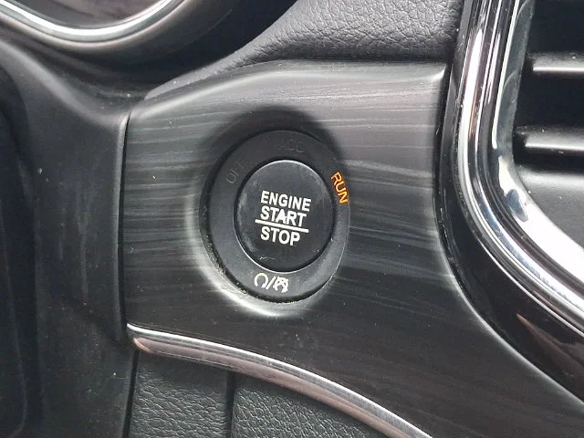 Used 2019 Gray Jeep Limited image 24