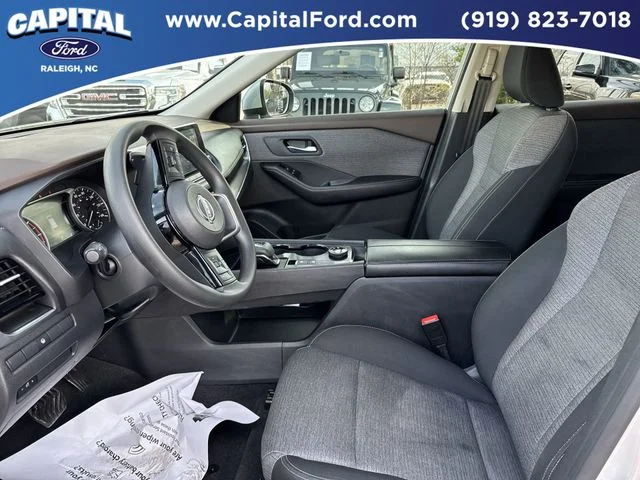 Used 2022 Silver Nissan SV image 17